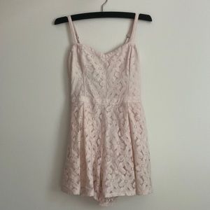 Hollister Eyelet Lace Romper Small